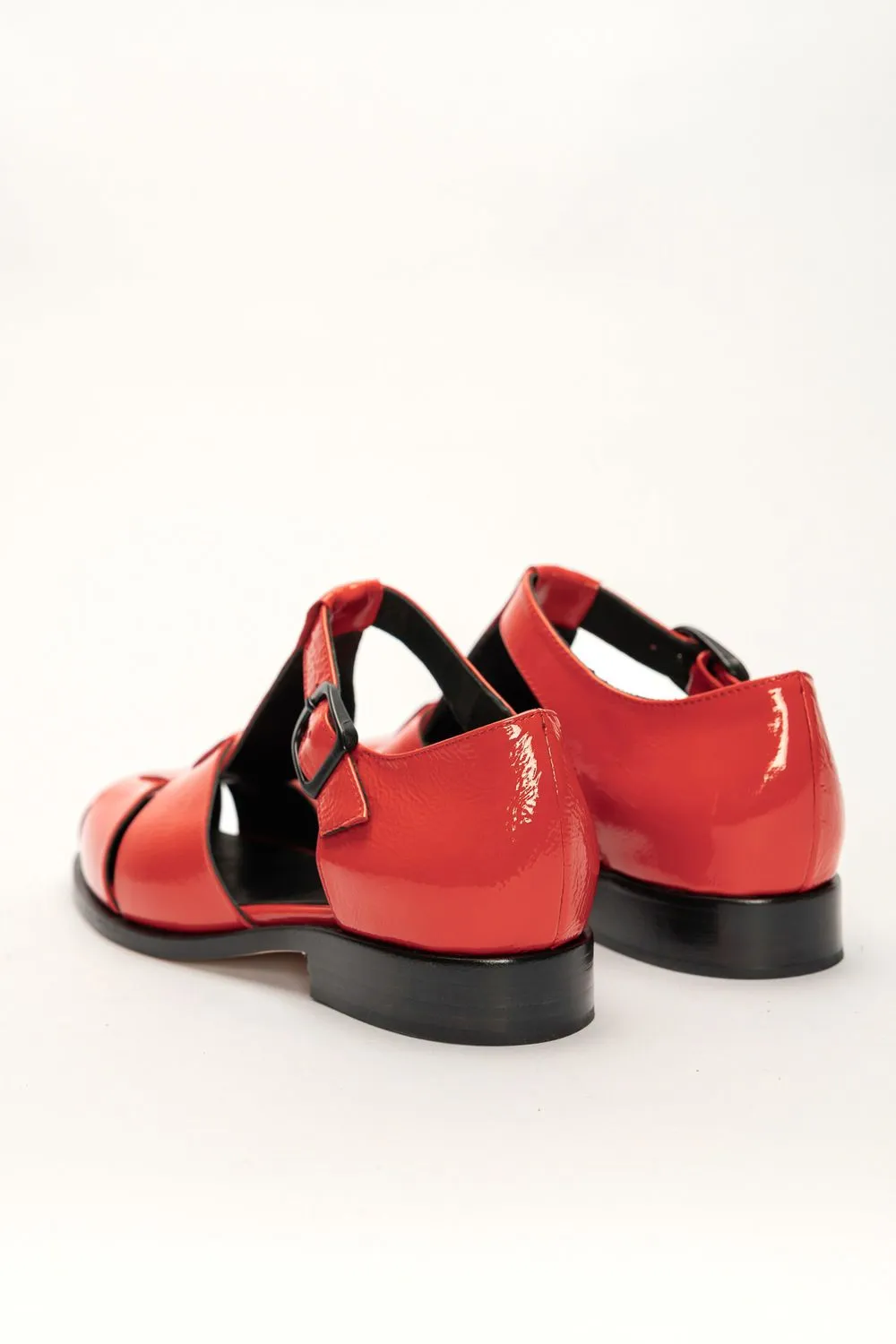 Maxima Shoes in Red