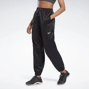 Reebok Apparel Women Tech-Style Woven Joggers Black