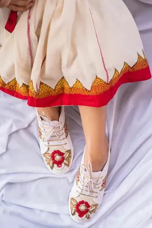 Rose Embroidered Red And White Sneakers