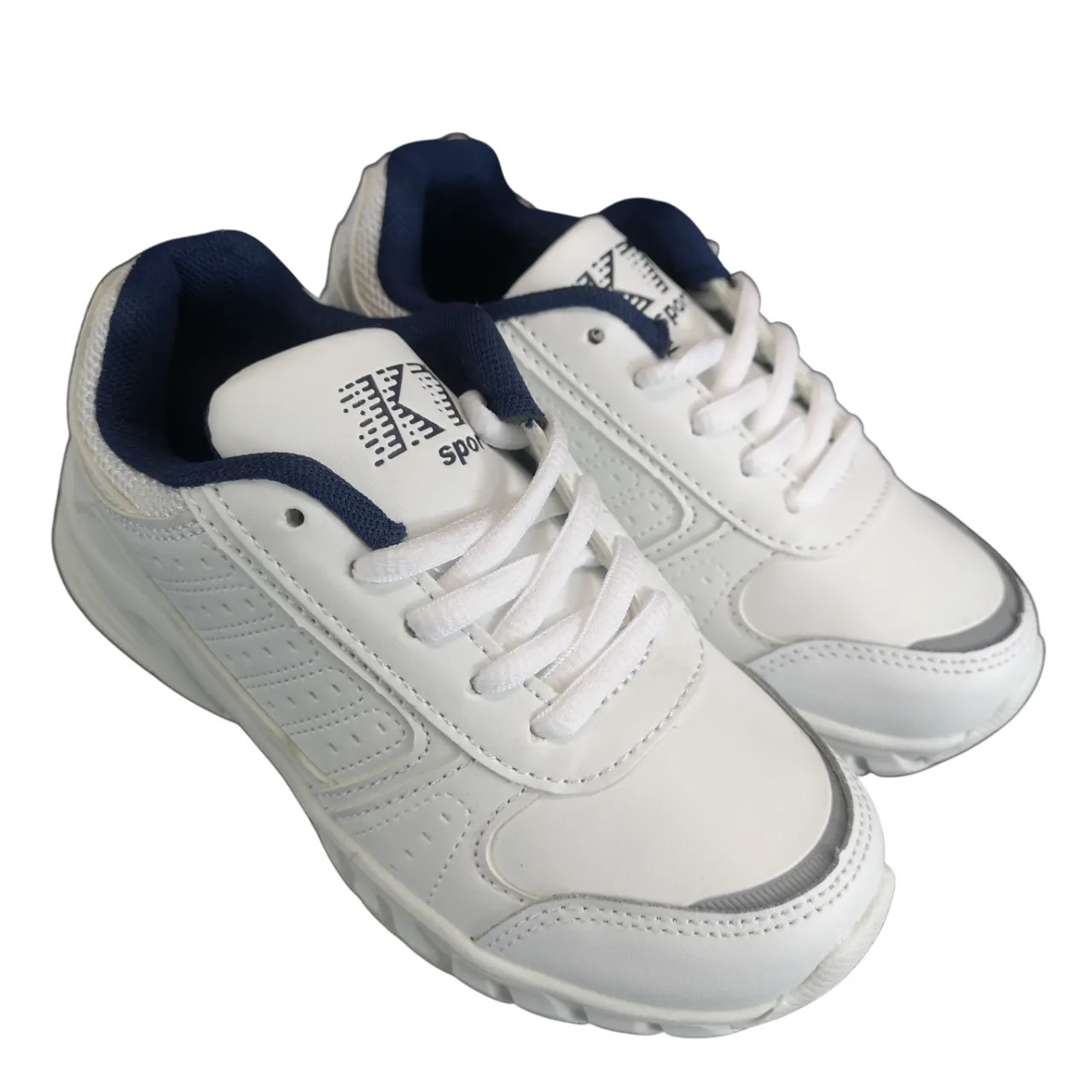 School Tekkie white