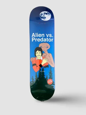 SKATE MENTAL ALIEN VS PREDATOR NIGHT SKATEBOARD DECK