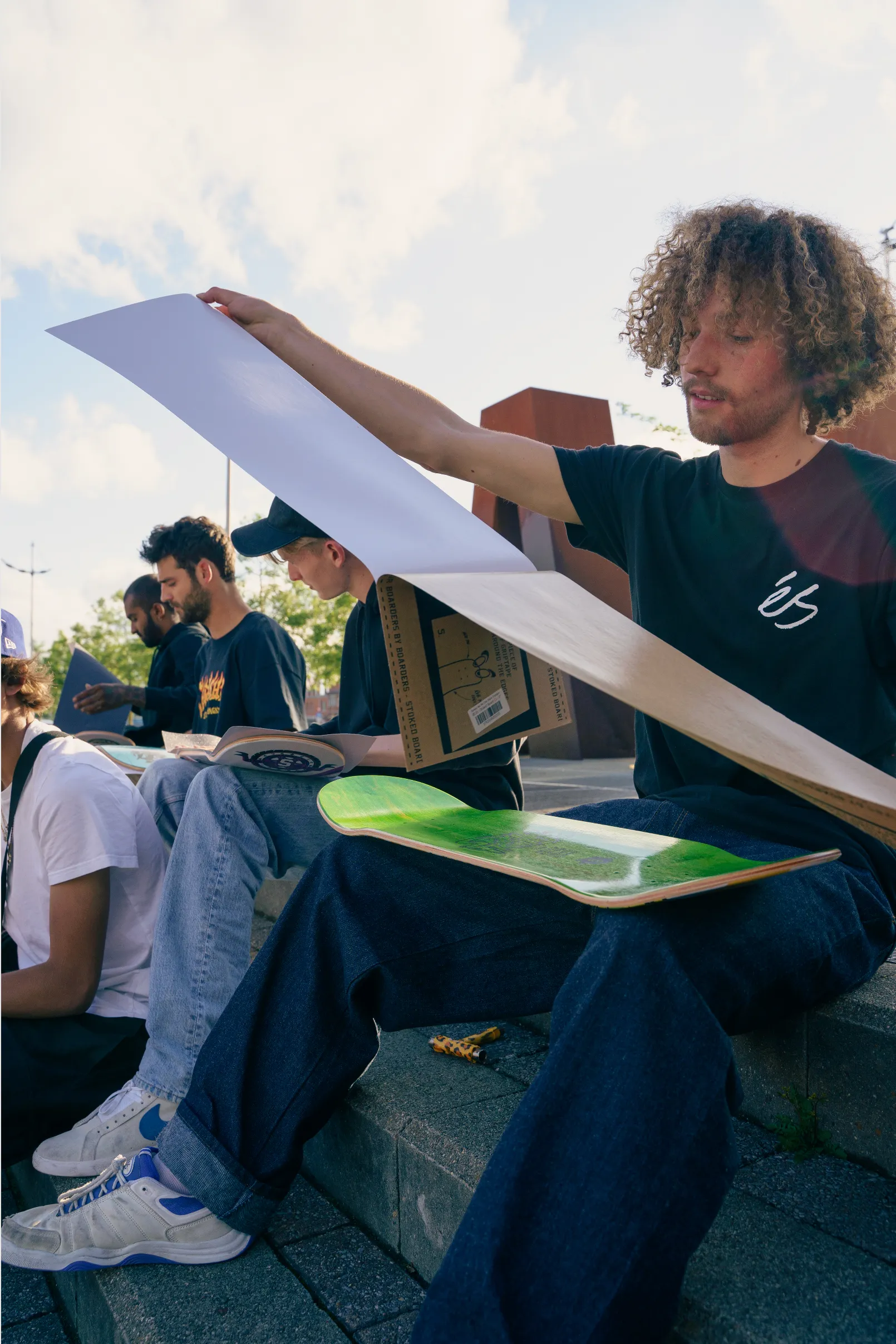 Stoked Roll High Swing Low Black Griptape