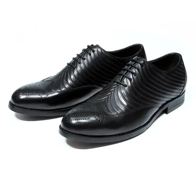 Winged Texture Genuine Leather Shoes