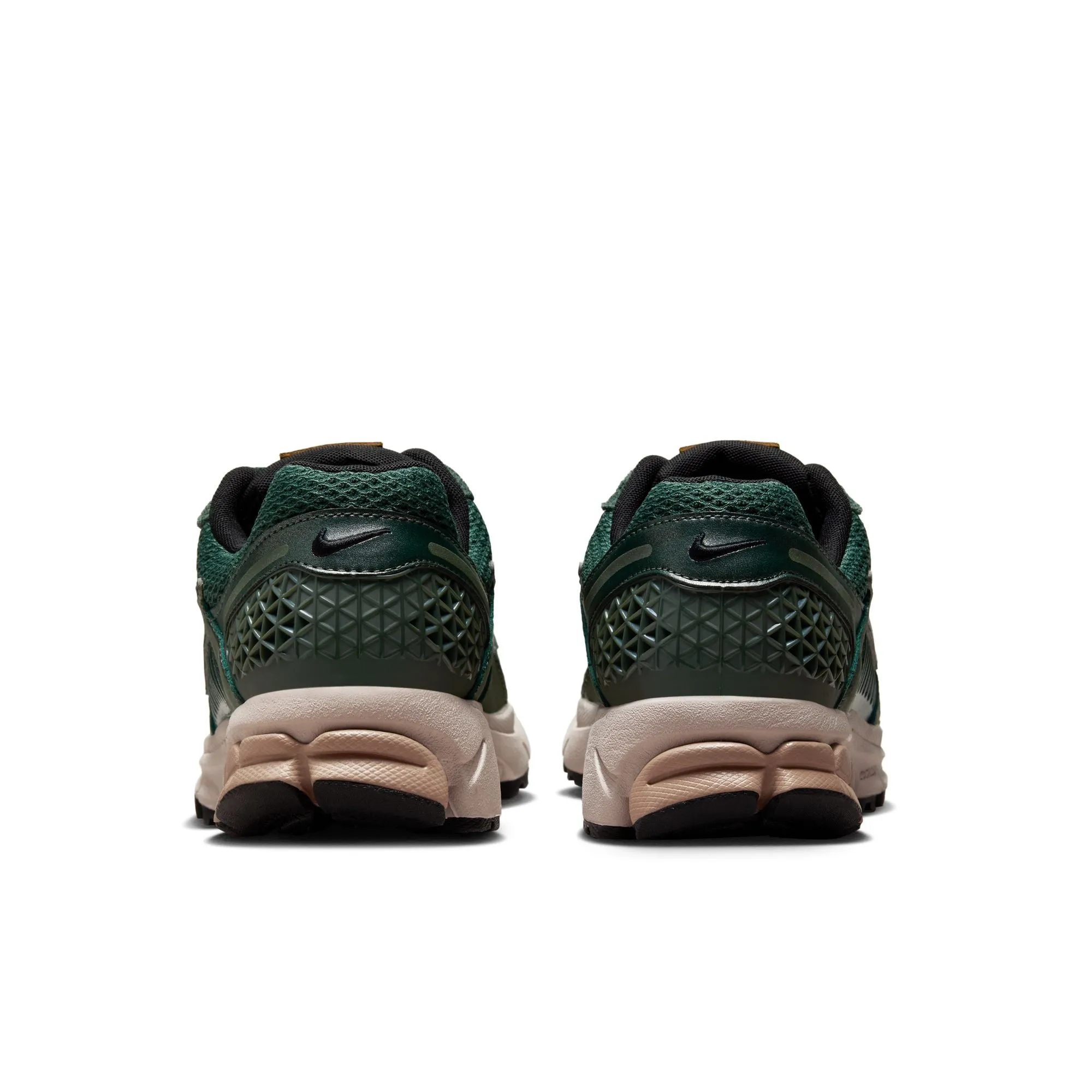 Women's Nike Zoom Vomero 5 - VINTAGE GREEN/CHROME-LT OREWOOD BRN-HEMP